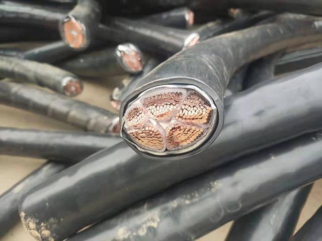 湖北电缆回收价格#湖北电线电缆回收,手上有货都想卖个好价钱不是 ??